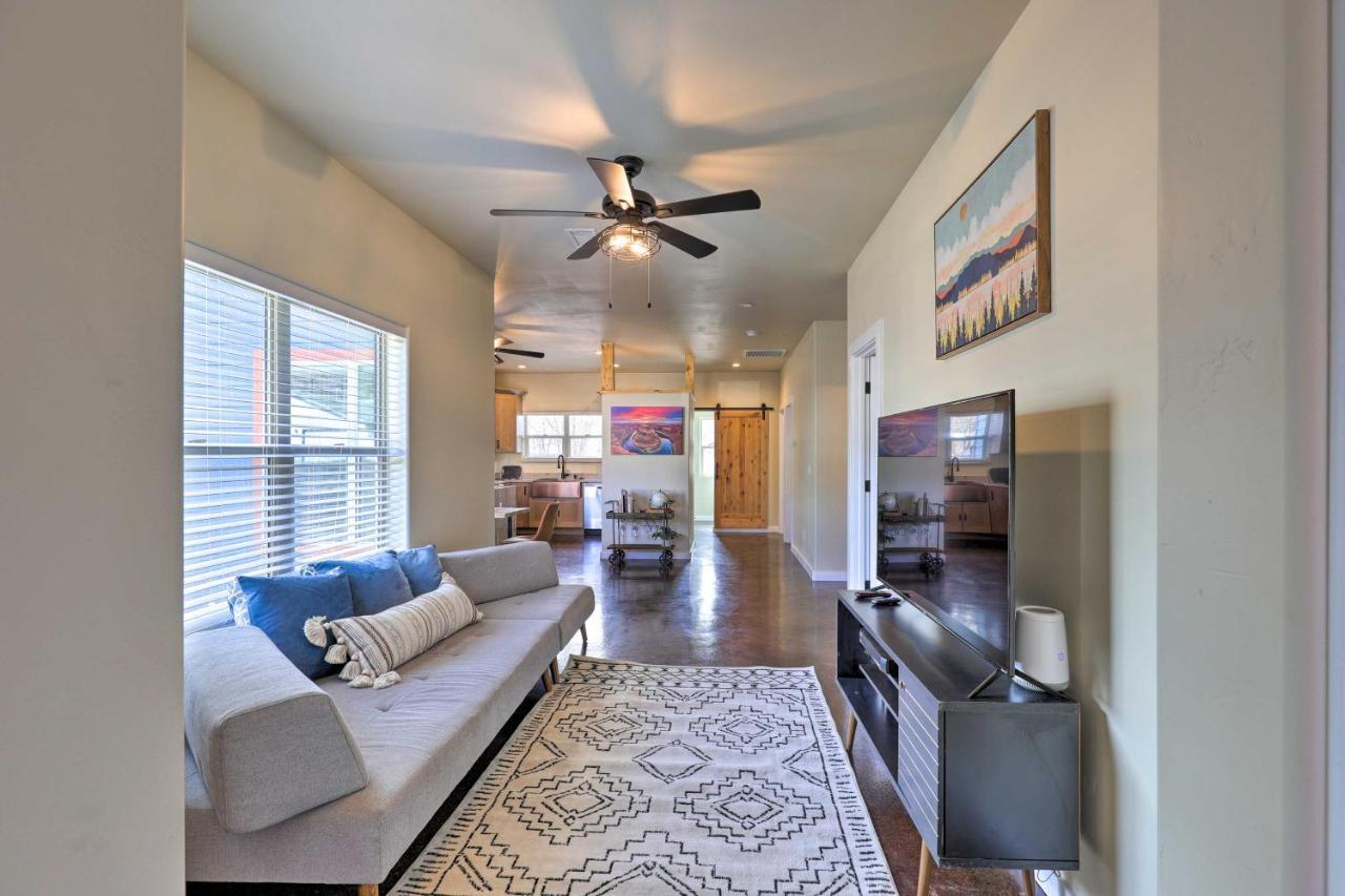 Modern Retreat 3 Blocks To Dtwn Williams And Rte 66 Villa Bagian luar foto